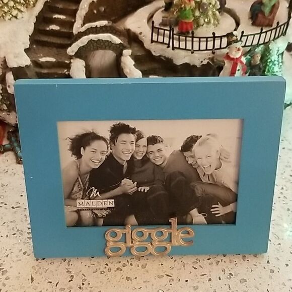GIGGLE BLUE FRAME!!!   - Picture 3 of 5